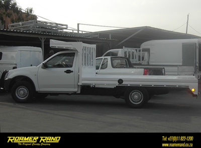 Isuzu-furniture-body-with-luton